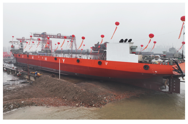 02.22000DWT LCT Barge Launching-2
